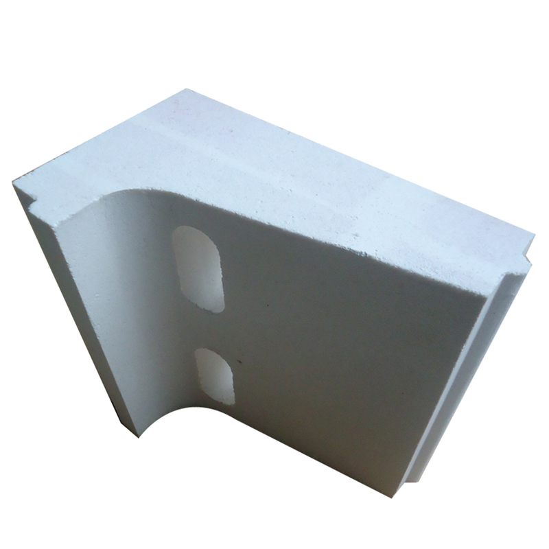 Sintered corundum refractory brick