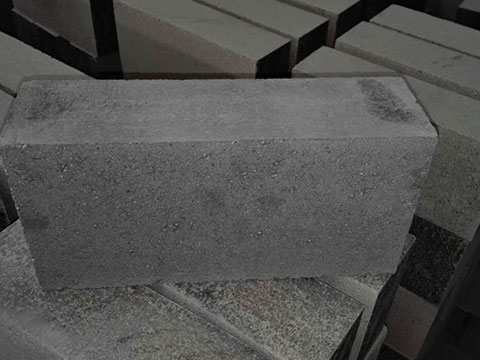  Silicon carbide refractory brick